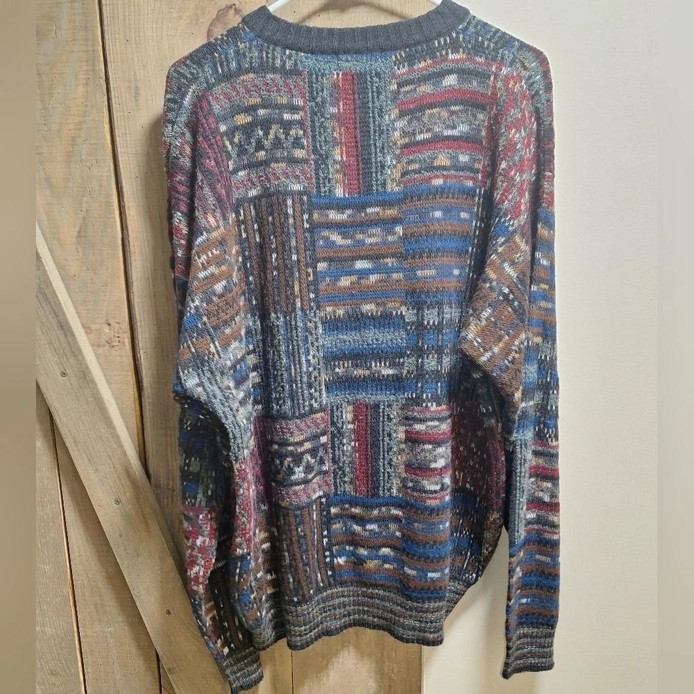A vintage Alfani men's long sleeve crew neck wool blend sweater in a size XXL.
